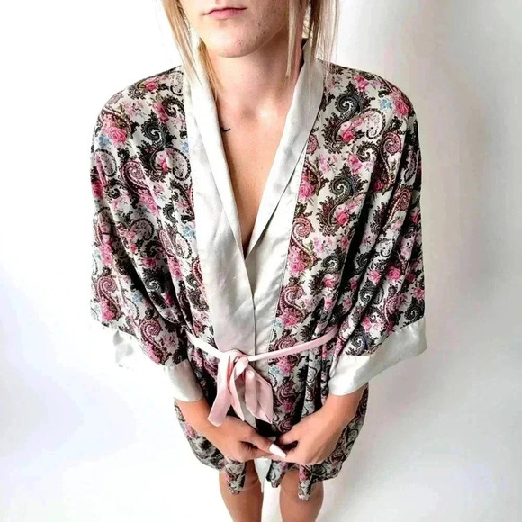 Victoria's Secret Other - Vintage 90s Victoria’s Secret Gold Label Floral Paisley Kimono Robe